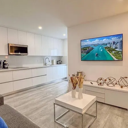Beautiful Loft Cottage In The Heart Of Miami